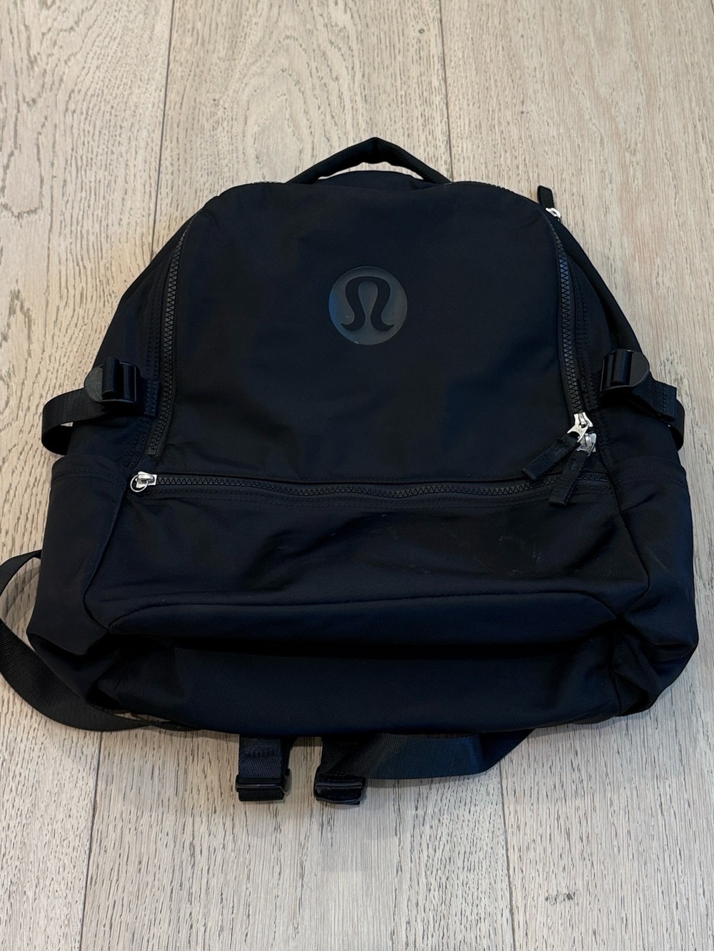 Lululemon New Crew Logo Backpack 22L in Black